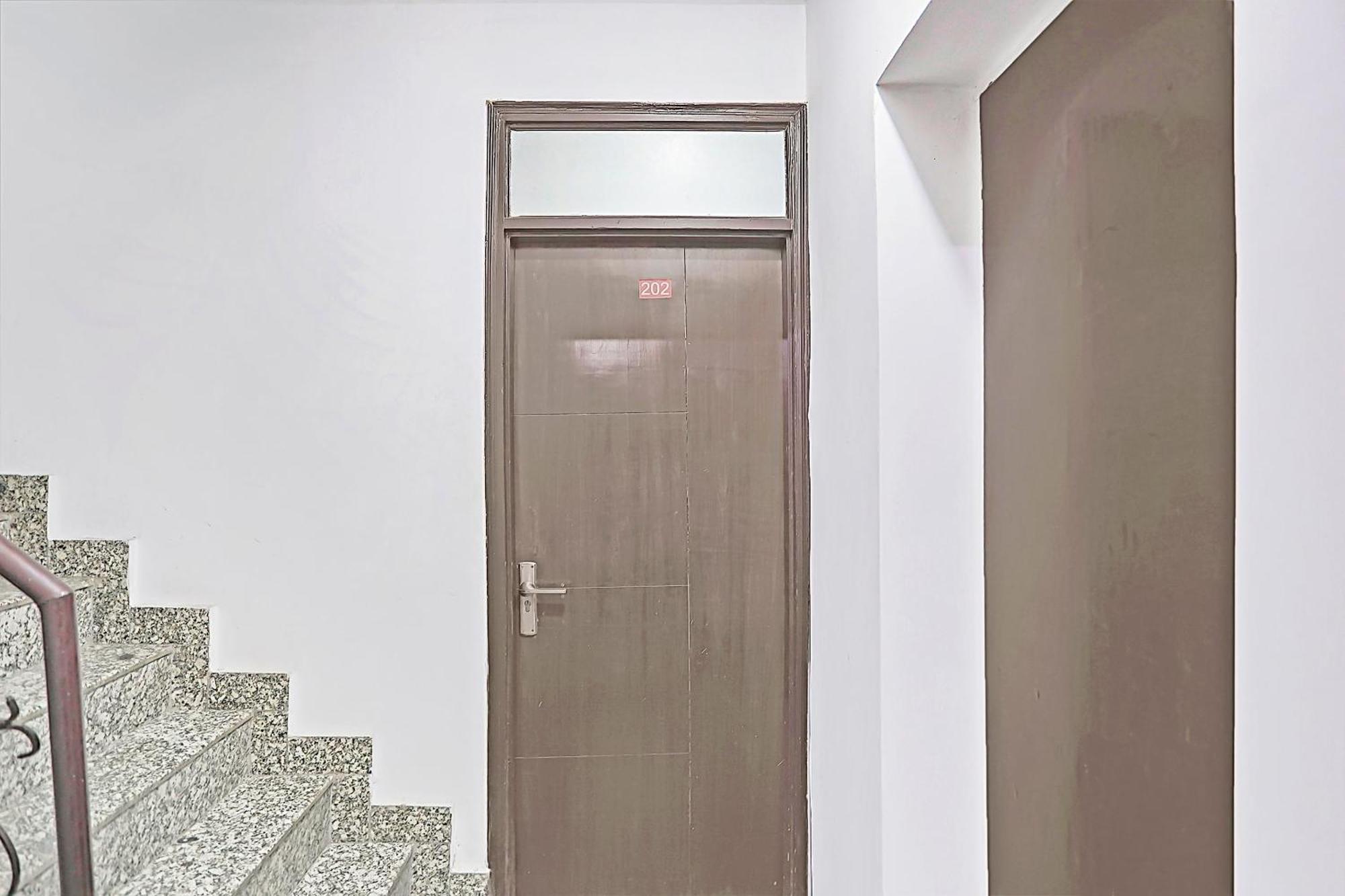 Hotel O Sun Villa New Delhi Exterior photo
